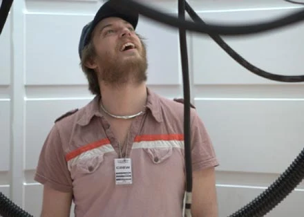 Duncan Jones spogląda na księżyc Duncan Jones spogląda na księżyc