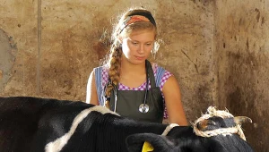 Julia Pietrucha jako serialowa blondynka Sylwia będzie musiała radzić sobie z różnymi zwierzętami