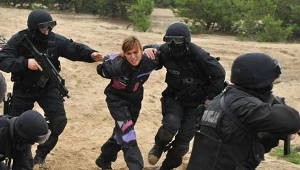 Antyterroryści i Marta (Marta Żmuda Trzebiatowska)