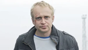 Piotr Adamczyk w serialu "Naznaczony" / fot. Gałązka