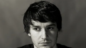 Piotr Domalewski wcieli się w "Barwach szczęścia" w Szymona