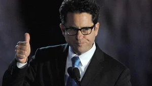 J.J.Abrams pokazuje na jakim poziomie będzie jego nowa produkcja - fot. Kevin Winter