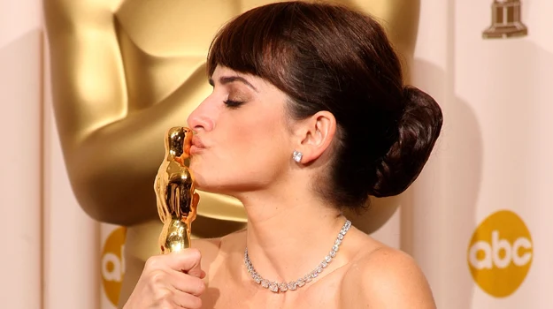 Penélope Cruz z Oscarem za drugoplanową rolę w filmie "Vicky Cristina Barcelona" / fot. J. Merritt Penélope Cruz z Oscarem za drugoplanową rolę w filmie "Vicky Cristina Barcelona" / fot. J. Merritt