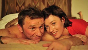 Adam (Paweł Wilczak) i Julia (Magdalena Różczka) - jedna z serialowych par