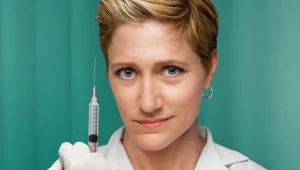 Edie Falco w serialu "Siostra Jackie"