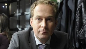 Marcin Perchuć na planie serialu "Usta usta" / fot. Gałązka