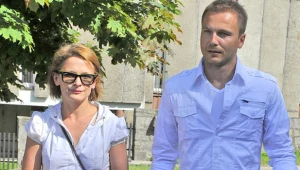 Marta (Dominika Ostałowska) przyjmie oświadczyny Andrzeja (Krystian Wieczorek)? / fot. Kurnikowski