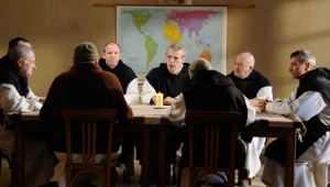 Kadr z filmu "O bogach i ludziach" Xaviera Beauvois, który otworzy tegoroczny festiwal