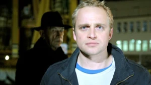 Arkadiusz Bazak i Piotr Adamczyk w serialu "Naznaczony"