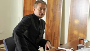 Artur Żmijewski wybrał rolę księdza