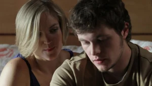 Tomasz Schuchatdt i Dominika Figurska w scenie z serialu "Ratownicy"