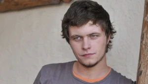 Tomasz Schuchardt na planie serialu "Ratownicy" / fot. Niemiec