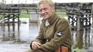 Kuba Wesołowski na planie serialu "1920. Wojna i miłość" / fot. Baranowski