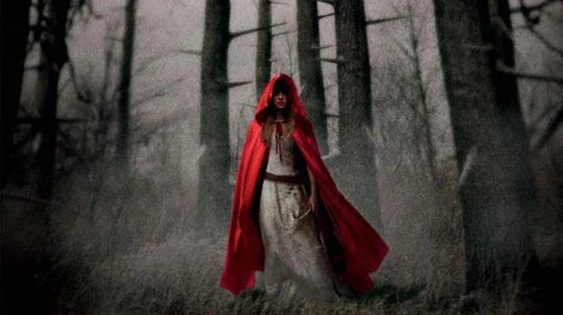 Amanda Seyfried w scenie z filmu "Red Riding Hood" Amanda Seyfried w scenie z filmu "Red Riding Hood"