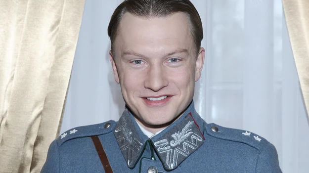 Kuba Wesołowski na planie serialu "1920. Wojna i miłość" / fot. Andras Szilagyi Kuba Wesołowski na planie serialu "1920. Wojna i miłość" / fot. Andras Szilagyi