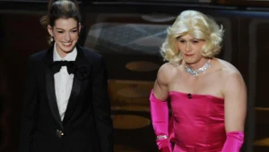 Anne Hathaway (L)... i James Franco (P) nie zebrali najlepszych recenzji za oscarowy występ