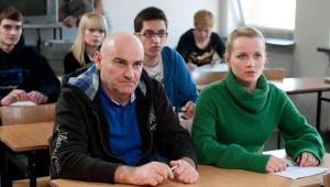 Roman (Waldemar Obłoza) będzie się nieco wyróżniał w szkolnej ławie