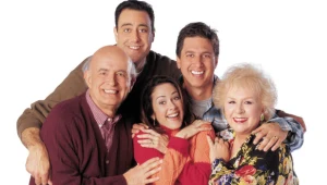 Bohaterowie serialu "Wszyscy kochają Raymonda". Kto zagra ich w polskiej wersji?