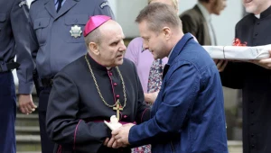 Sławomir Orzechowski i Artur Żmijewski na planie serialu "Ojciec Mateusz" / fot. Mieszko Piętka