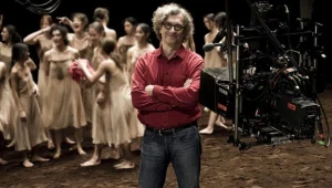 Wim Wenders na planie filmu "Pina"