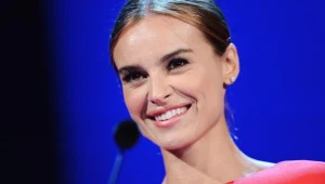 Kasia Smutniak bardzo sprawnie poprowadziła uroczystość otwarcia festiwalu / fot. Ian Gavan