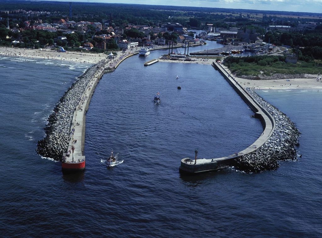 Port w Ustce z lotu ptaka, fot. archiwum Urzędu Miasta w Ustce