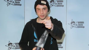 Marcin Kowalczyk z prestiżową statuetką / fot. Engelbrecht