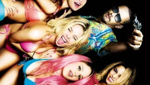 James Franco i byłe gwiazdy Disneya na polskim plakacie "Spring Breakers".