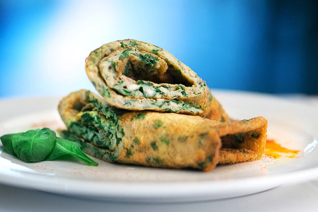 Omlet ze szpinakiem i pieczarkami Omlet ze szpinakiem i pieczarkami
