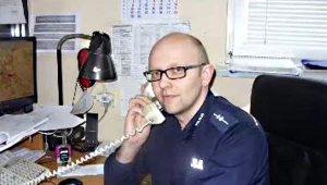 Policjant pomógł uratować dziecko