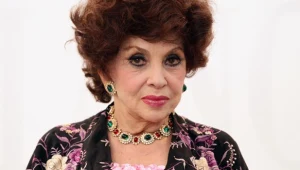 Gina Lollobrigida pozbywa się swych klejnotów, ale w szczytnym celu - fot. Vittorio Zunino Celotto
