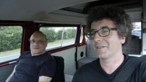 Marcel (L) i Paweł (P) Łozińscy wyruszyli we wspólną podróż, nakręcili jednak 2 filmy.
