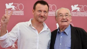 Robert Więckiewicz z Andrzejem Wajdą po konferencji prasowej w Wenecji