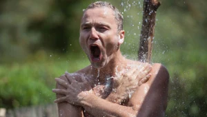 Z wizerunkiem grzecznego chłopca zrywa w serialu "To nie koniec świata" - fot. M. Tym / Aktiv Media