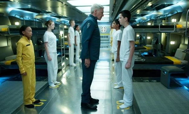 Harrison Ford i Asa Butterfield w filmie "Gra Endera" Harrison Ford i Asa Butterfield w filmie "Gra Endera"