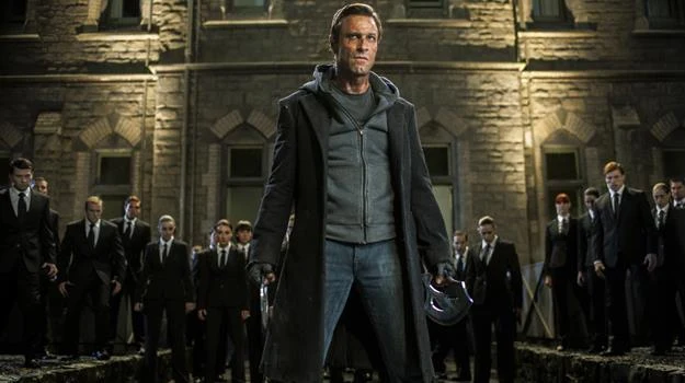 Aaron Eckhart w scenie z filmu "Ja, Frankenstein" Aaron Eckhart w scenie z filmu "Ja, Frankenstein"