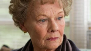Judi Dench w scenie z filmu "Tajemnica Filomeny"
