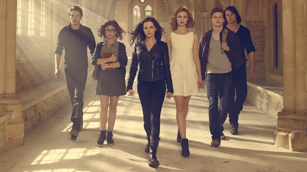 "Akademia wampirów": Pozycja obowiązkowa dla fanów "Zmierzchu" i "Czystej krwi". "Akademia wampirów": Pozycja obowiązkowa dla fanów "Zmierzchu" i "Czystej krwi".