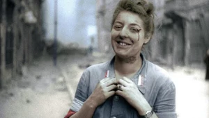 Prof. Jerzy Płażewski podkreślił, że "Powstaniu Warszawskim" oglądamy autentyczne zdjęcia.