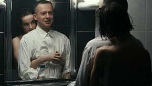 Bogusław Linda (Franz) i Agnieszka Jaskółka (Andżela) otrzymali za role w "Psach" nagrody w Gdyni.