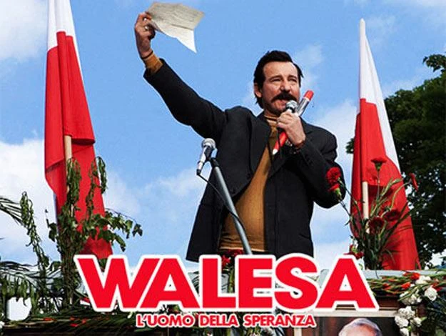 Robert Więckiewicz na włoskim plakacie "Wałęsy". Robert Więckiewicz na włoskim plakacie "Wałęsy".