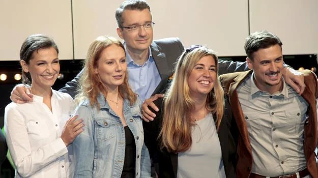 W "Ocalonym świecie" zobaczymy m.in. Olgę Bończyk, Ewelinę Flintę i Mateusza Damięckiego W "Ocalonym świecie" zobaczymy m.in. Olgę Bończyk, Ewelinę Flintę i Mateusza Damięckiego