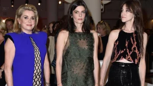 Catherine Deneuve, Chiara Mastroianni i Charlotte Gainsbourg zachwycały w Wenecji /fot. Le Segretain