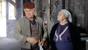 Kadr z serialu "Dom" - Wacław Kowalski jako Ryszard Popiołek