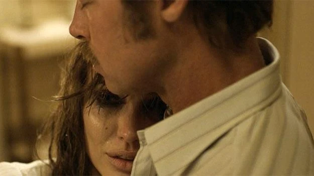Angelina Jolie i Brad Pitt w filmie "By the Sea" Angelina Jolie i Brad Pitt w filmie "By the Sea"