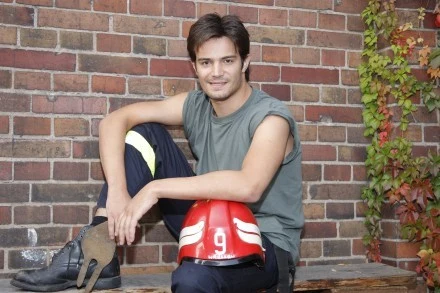 Fanki Krawczyka na pamięć znają odcinek "Pierwszej miłości", w którym ze swą serialową partnerką uprawiał seks w wozie strażackim.