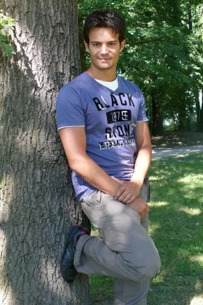 Mikołaj Krawczyk jest podporą serialu "Pierwsza miłość" - fot. Tomek Piekarski