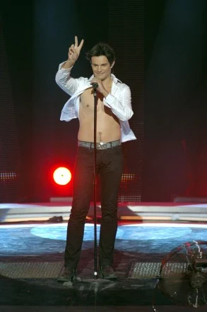 Mikołaj Krawczyk spełnia wszelkie warunki, by przejąć po Małaszyńskim tytuł pierwszego amanta polskiej telewizji - fot. Marek Ulatowski