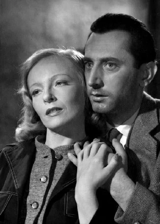 Aleksandra Śląska i Gustaw Holoubek w filmie "Pętla" (1957)