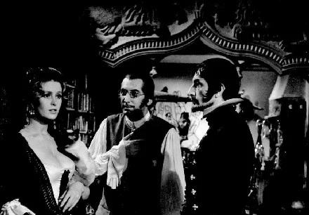 Beata Tyszkiewicz, Gustaw Holoubek i Adam Pawlikowski w filmie "Rękopis znaleziony w Saragossie" (1964)